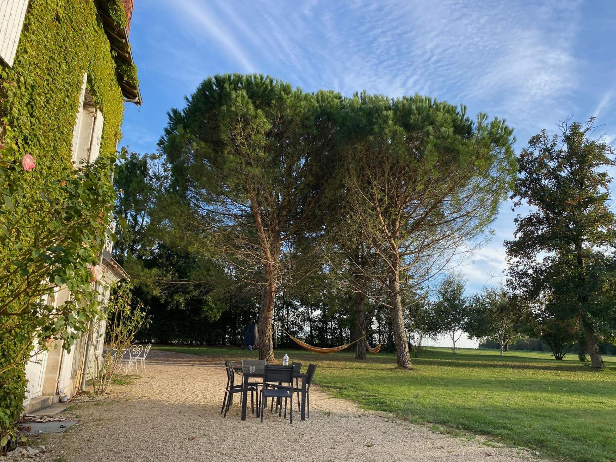 Villers-les-Ormes Domaine De Treuillaud B&B 외부 사진